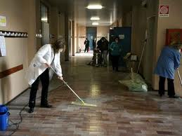 Pulizia scuole: oltre 26.000 lavoratrici e lavoratori a rischio Pulizia scuole: oltre 26.000 lavoratrici e lavoratori a rischio