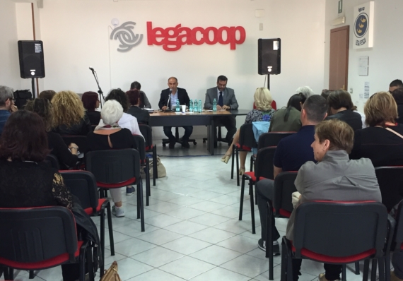 Concluso il ciclo di Assemblee territoriali delle Cooperative sociali. Assemblea regionale il 10 Novembre Concluso il ciclo di Assemblee territoriali delle Cooperative sociali. Assemblea regionale il 10 Novembre